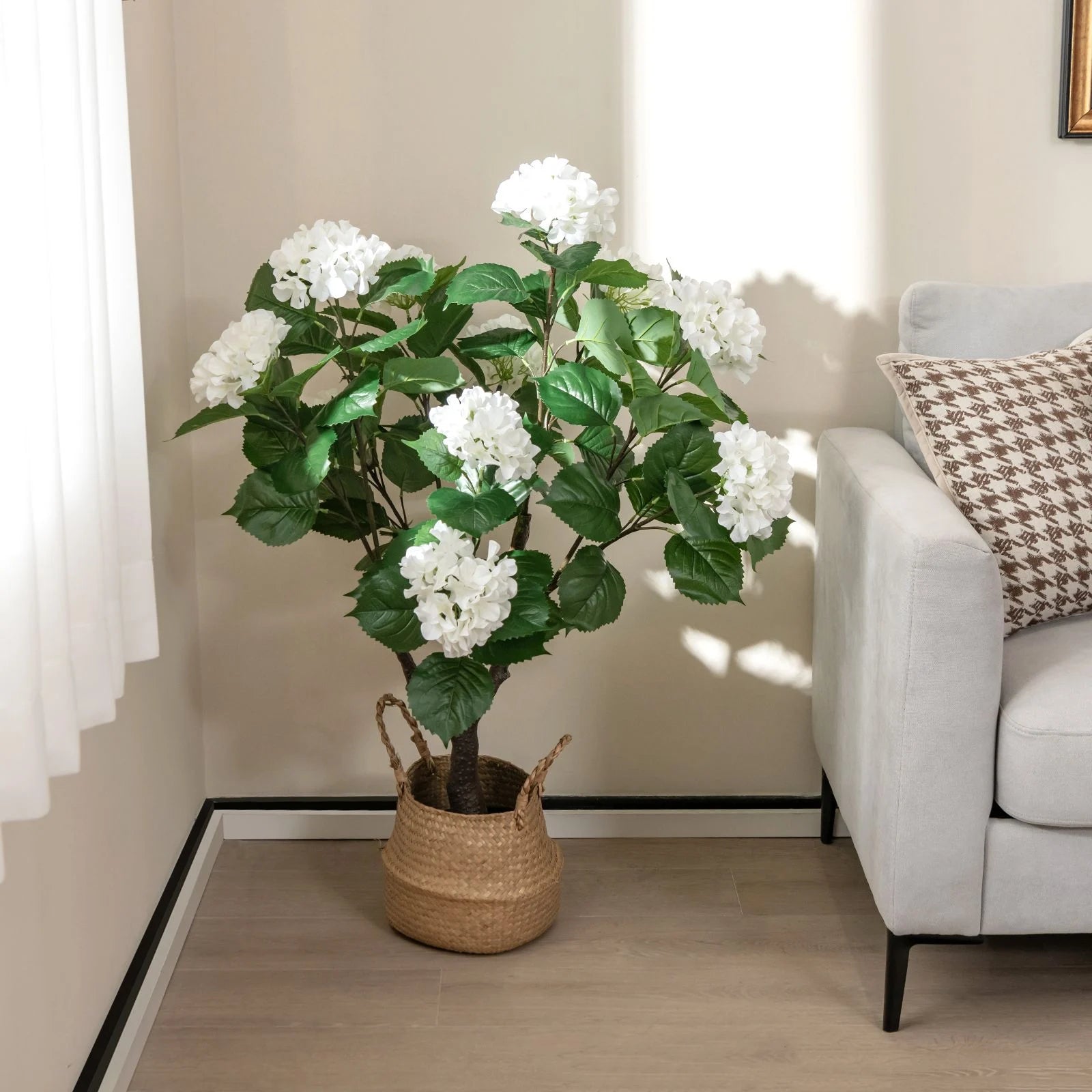 Artificial Hydrangea Tree with 11 White Flowers